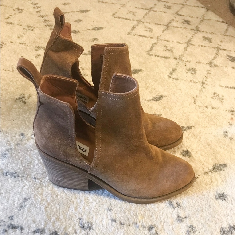 Steve Madden Cut booties